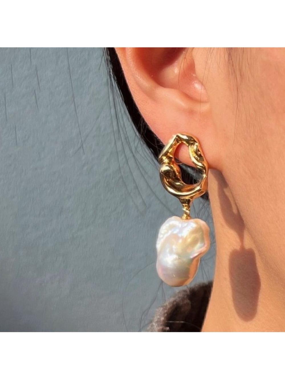 Gold Baroque Pearl Drop Earrings A23